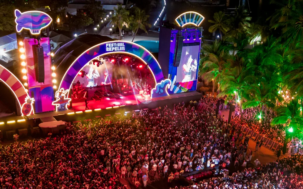 Fan Stage